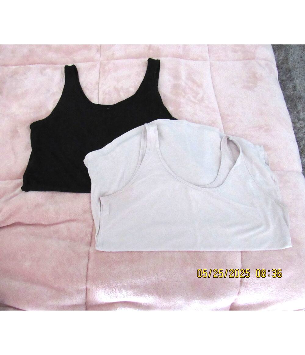 2 pack Maurices tank tops -size medium